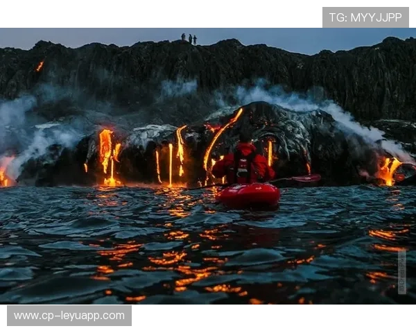 _火山脚下的探险跑：自然风光中的极限运动_，火山探险之旅