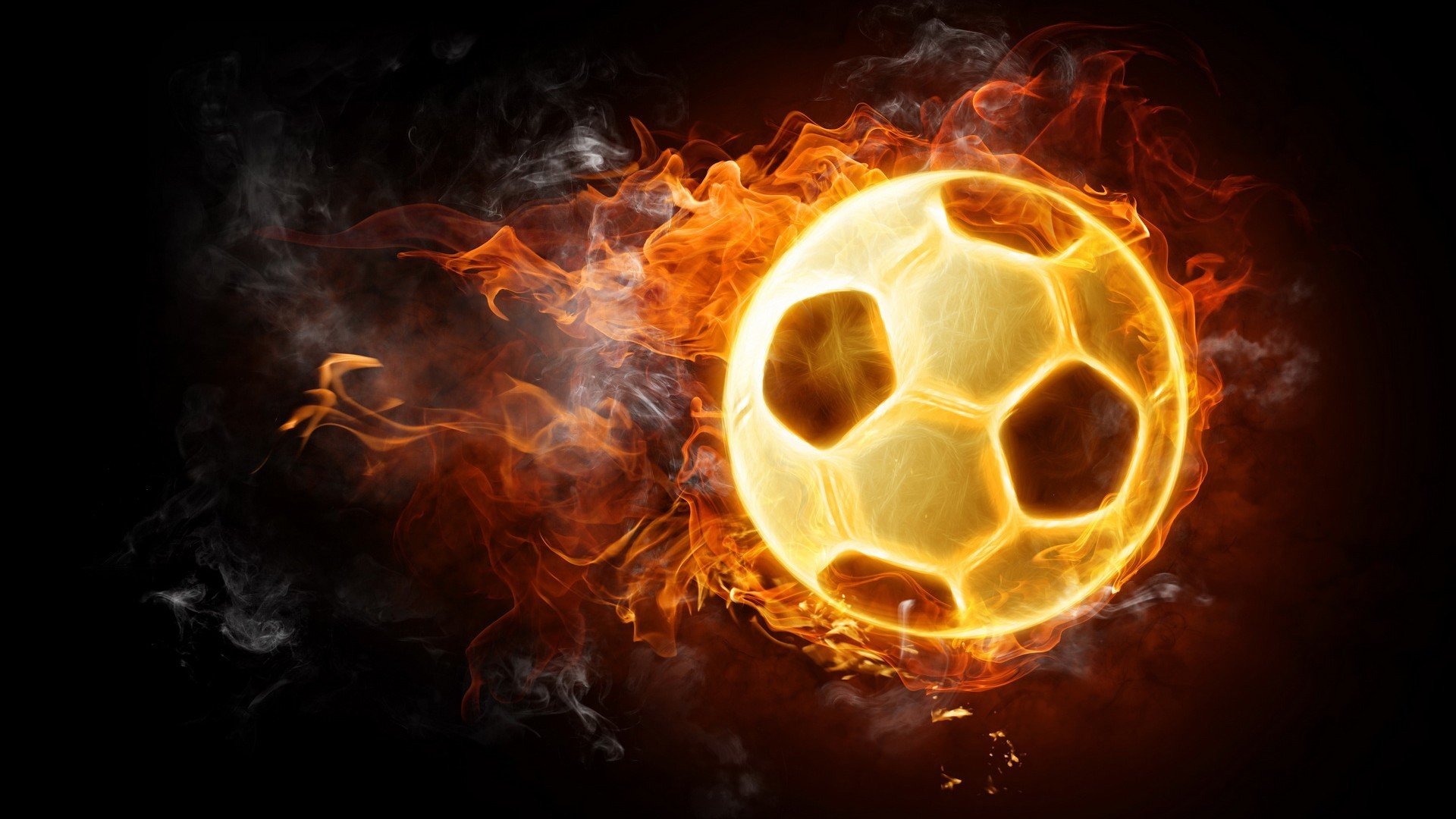 里昂边后卫助攻频繁增加进攻层次，里昂右后卫